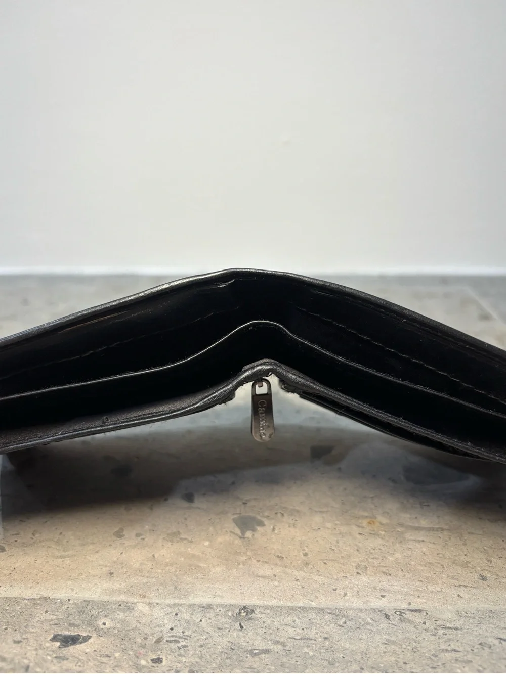 Hand crafted leather wallet for men